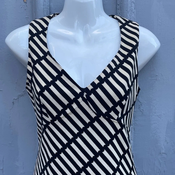 Versace Versus geometric wool A frame shift dress, size IT42 (US 6) - Picture 2 of 15